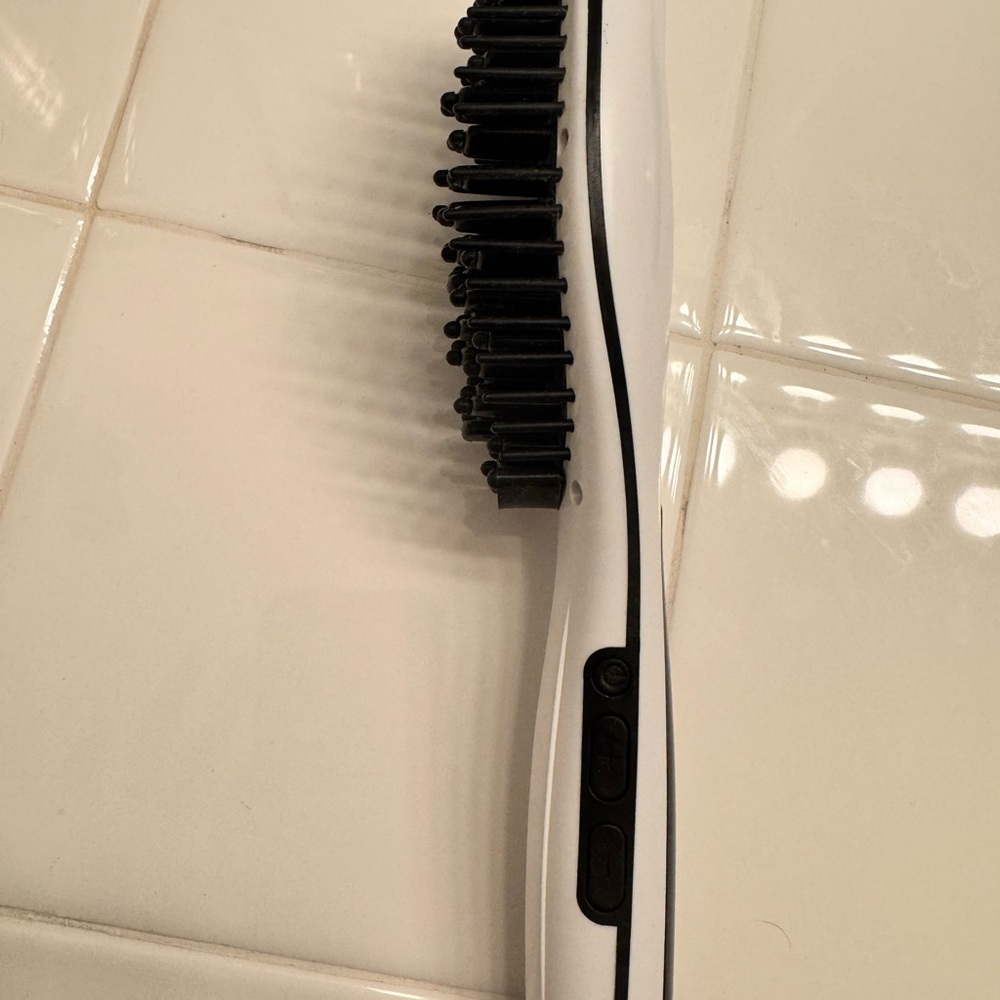 White and Black Hair Straightening Brush